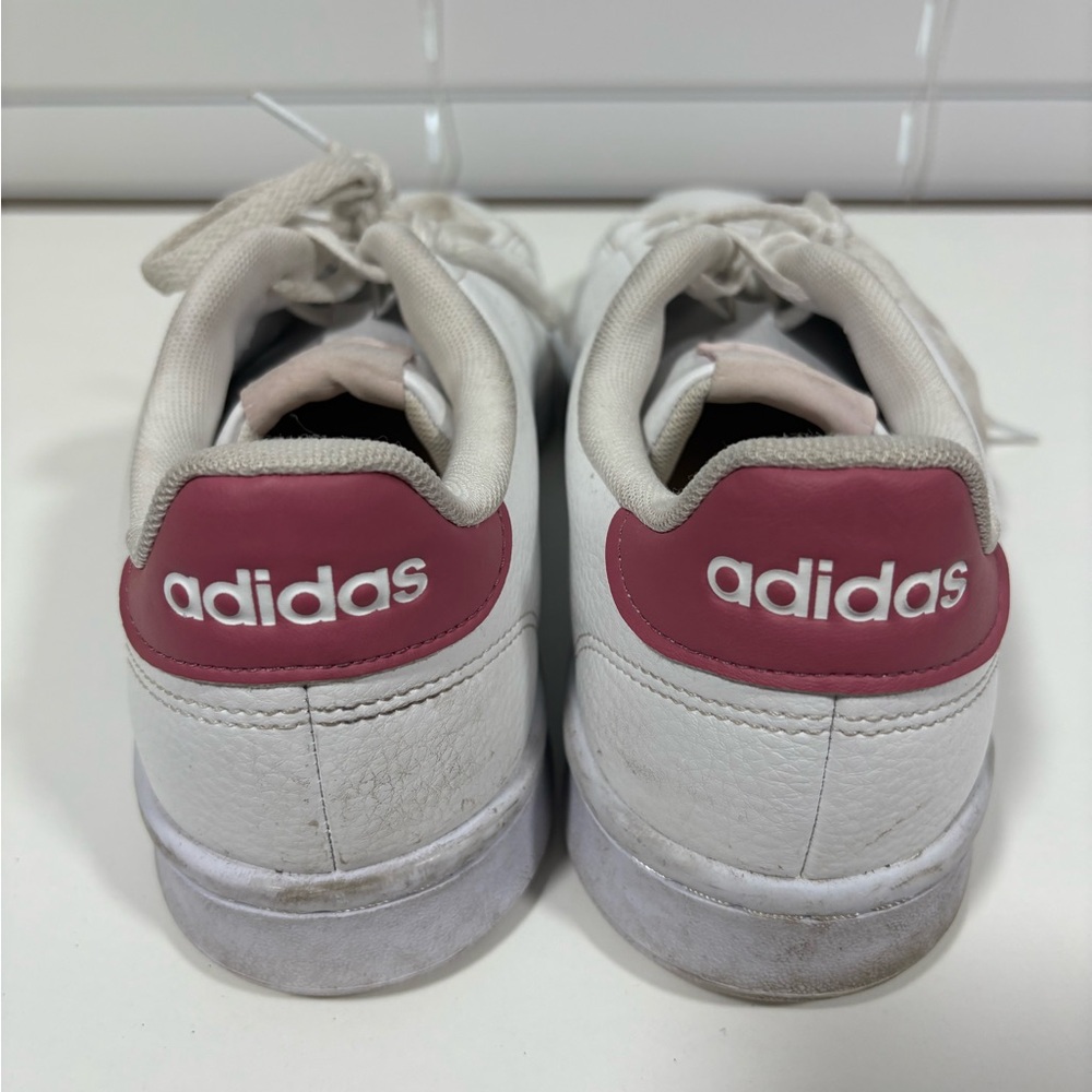 Adidas Women’s Size 10 Sneakers in White and Pink GUC